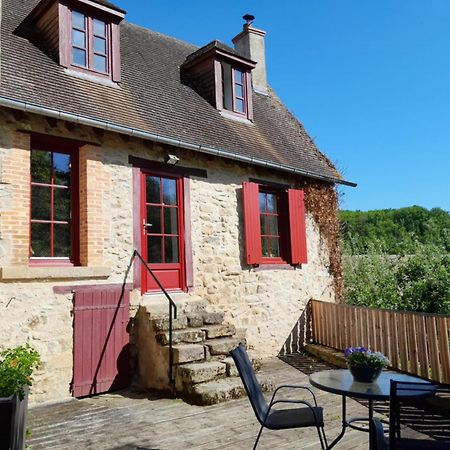 Gite "La Petite" Saint-Benoit-du-Sault Exteriör bild